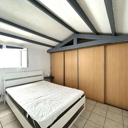 Le Cabanon * Йер
